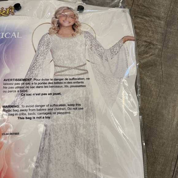 Spirit Whimsical Angel Costume in White size small age 4-6 - Picture 3 of 5